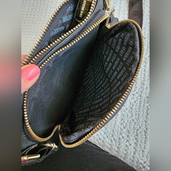 Steve Madden guitar strap crossbody bag - Picture 5 of 10